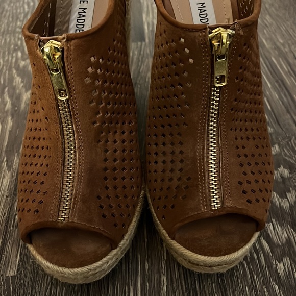 Wedge sandals size 8 - Picture 4 of 10